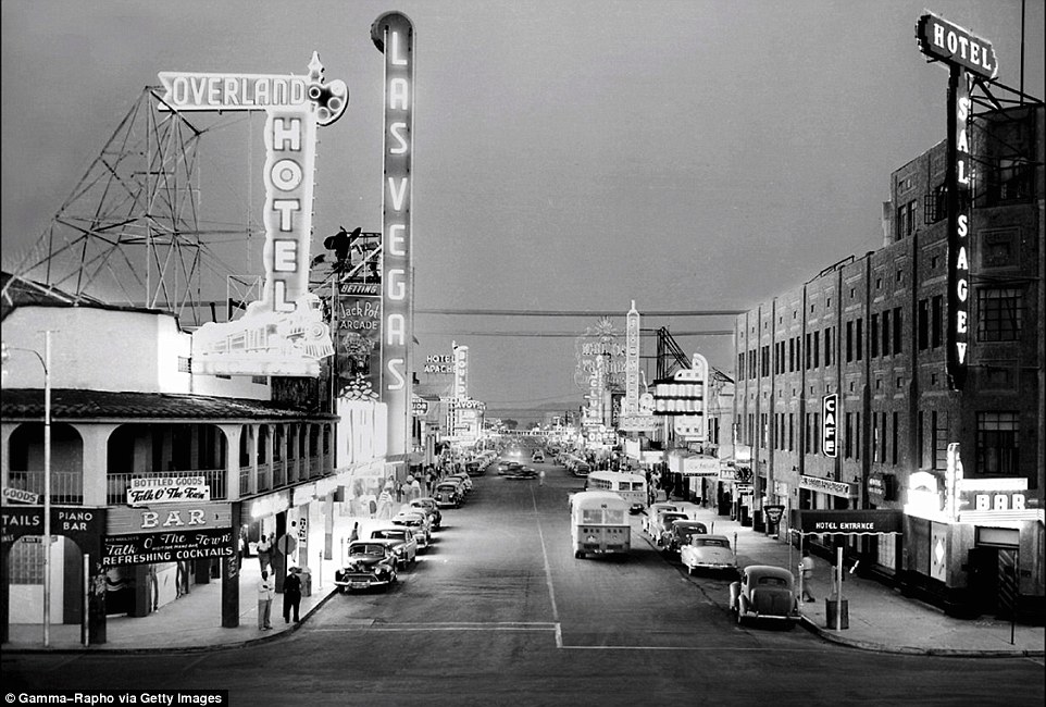 Name:  2AE0343500000578-3176030-Nostalgia_With_the_odd_car_driving_down_Fremont_Street_in_Las_Ve-a-22_1.jpg
Views: 752
Size:  172.4 KB