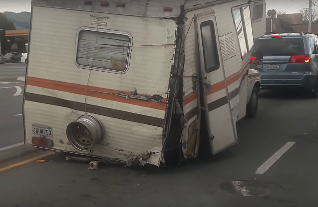 Name:  busted-rv.jpg
Views: 1405
Size:  50.2 KB