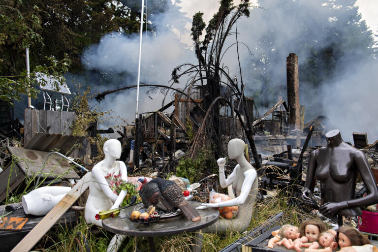 Name:  BG mannequins fire.jpg
Views: 747
Size:  140.5 KB