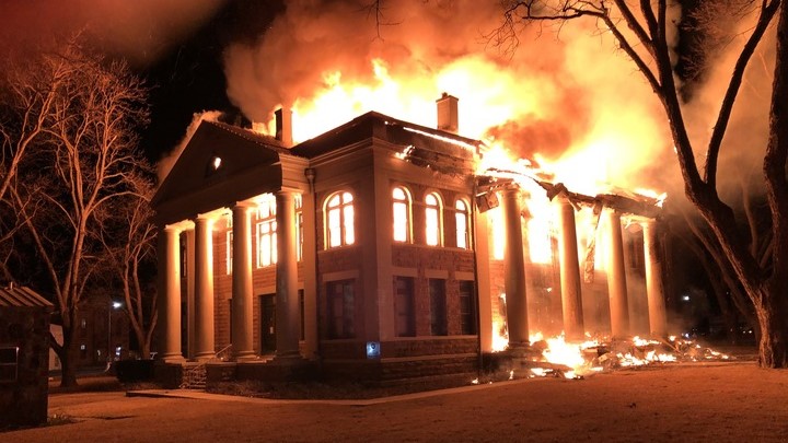 Name:  Mason-County-Courthouse-Fire.jpg
Views: 239
Size:  87.3 KB