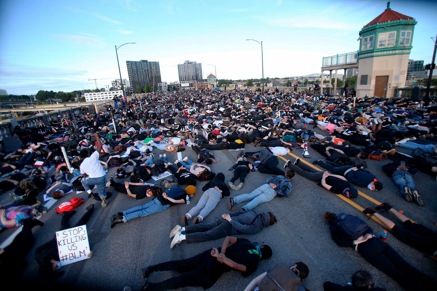 Name:  portland-protests.jpg
Views: 372
Size:  1.81 MB